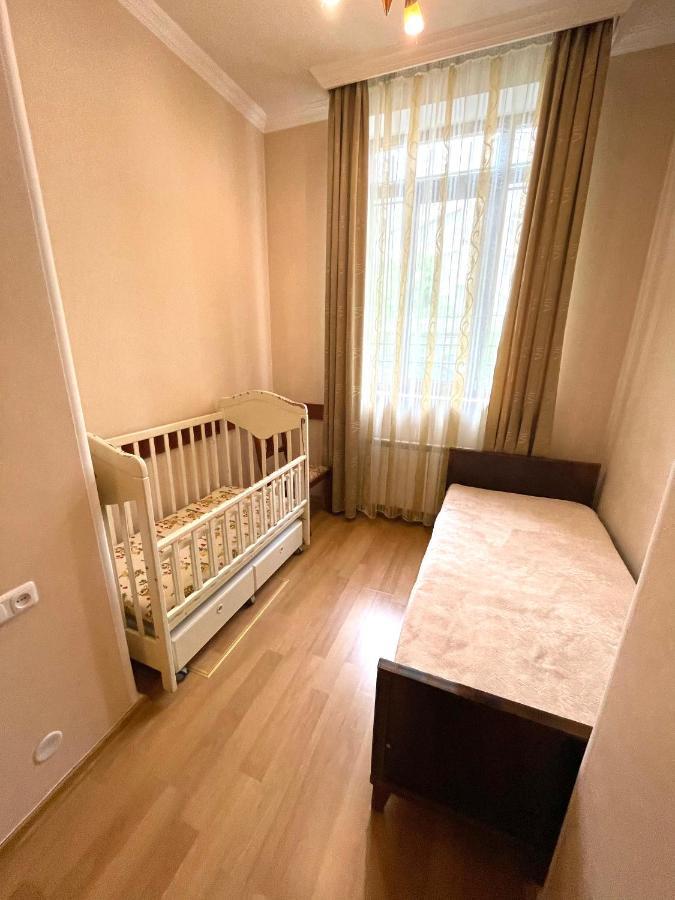Apartment In The Center Of Erivan Exterior foto