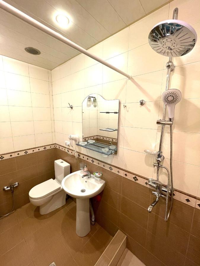 Apartment In The Center Of Erivan Exterior foto