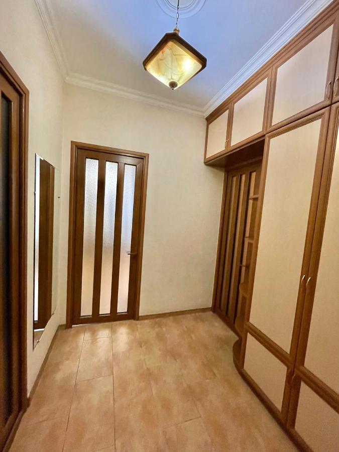 Apartment In The Center Of Erivan Exterior foto